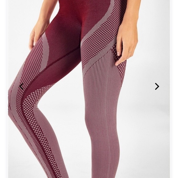Fabletics High Waisted Seamless Turbo Leggings - Picture 2 of 9